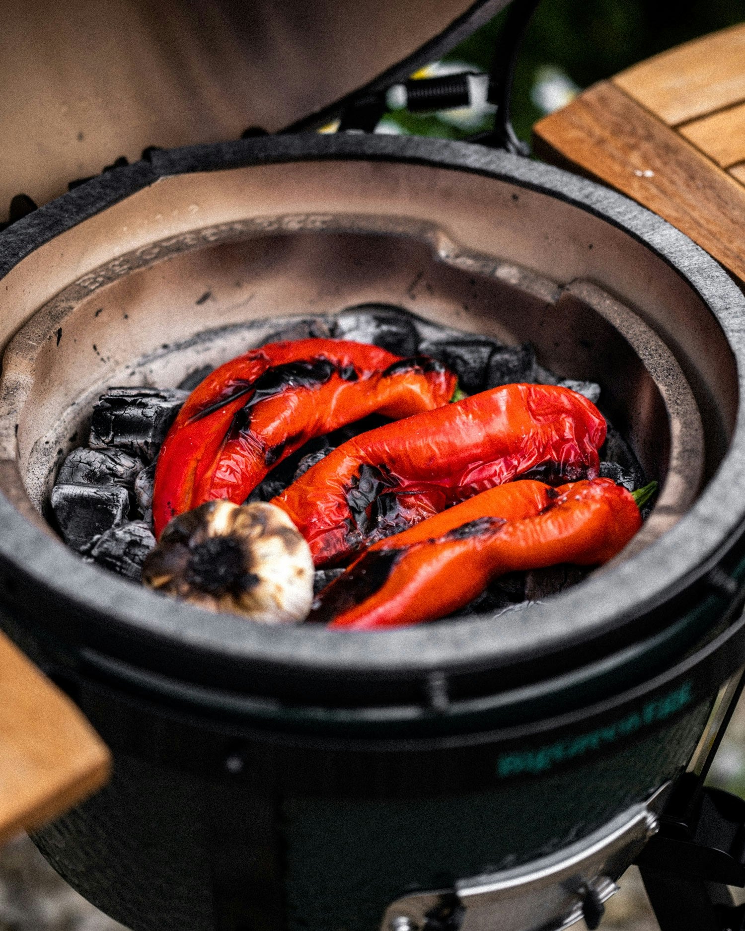 Big Green Egg Large with Outdoor Kitchen Cabinet