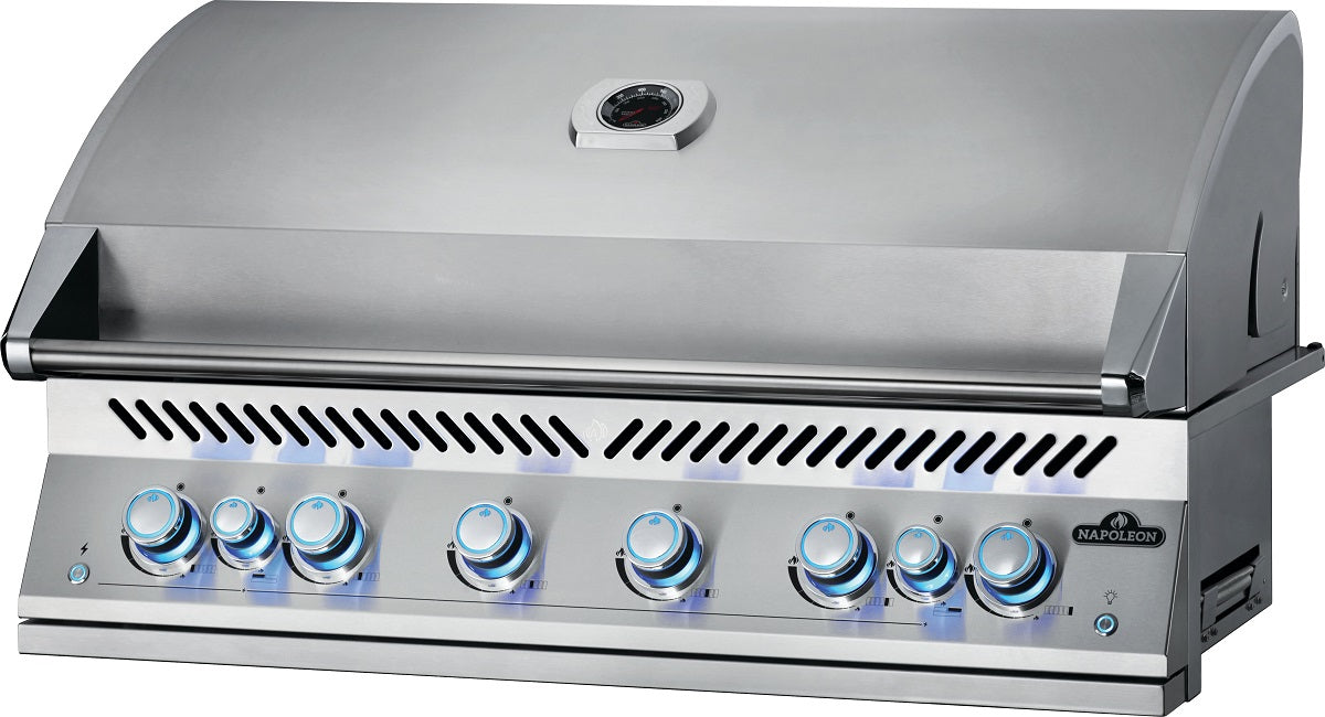 Napoleon 700 Series 44 with BBQ Cabinet