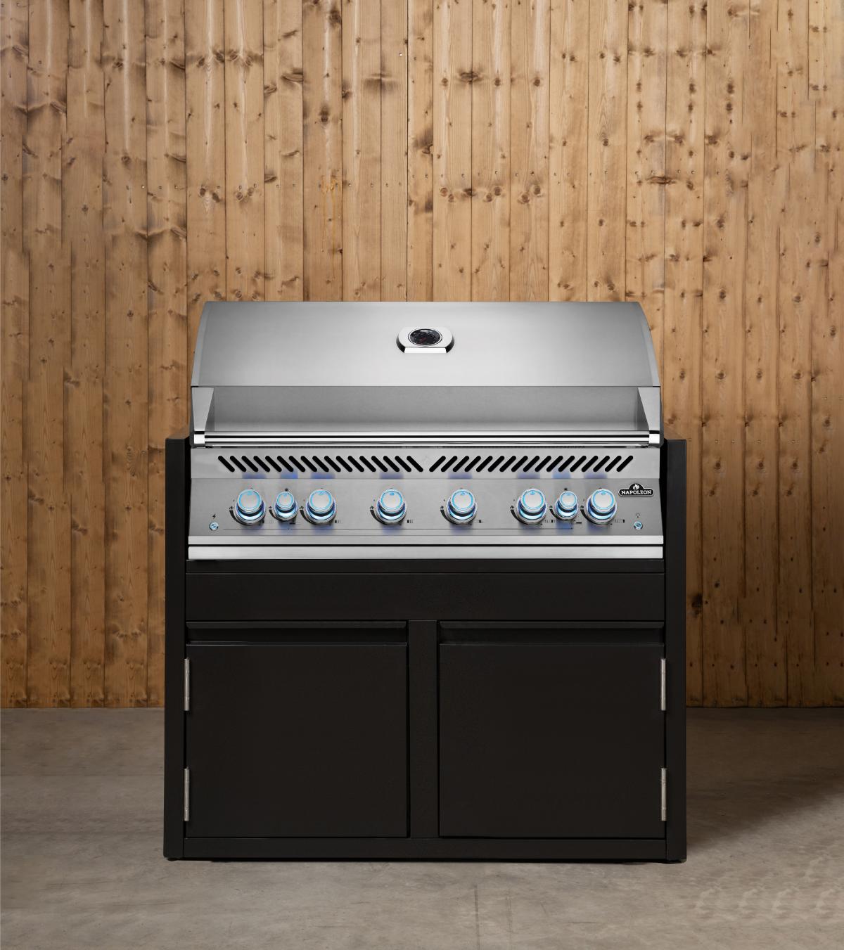 Napoleon 700 Series 44 with BBQ Cabinet